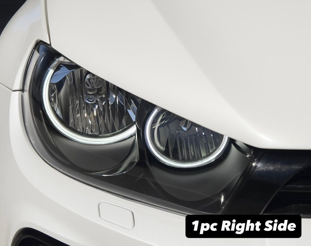 Close-up of a car headlight on the right side, with text indicating '1pc Right Side'.