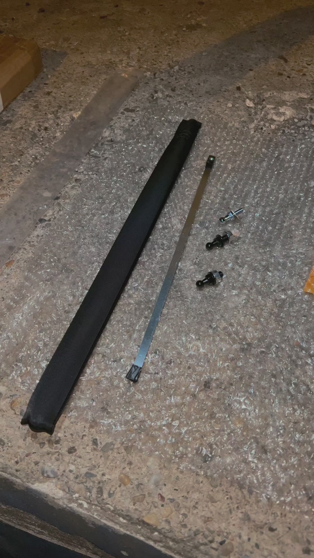 Gas Hood Strut for the Scirocco